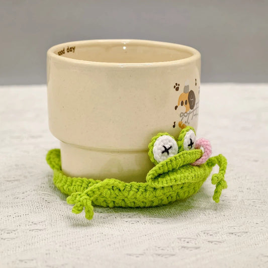 Handgemachter Häkelfrosch-Untersetzer
