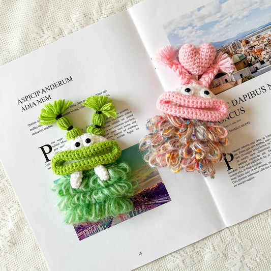 Keychain for Men, Niche Creative Cute Cartoon Car Sausage Mouth Knitted Car Pendant Big Mouth Monster Key Cover