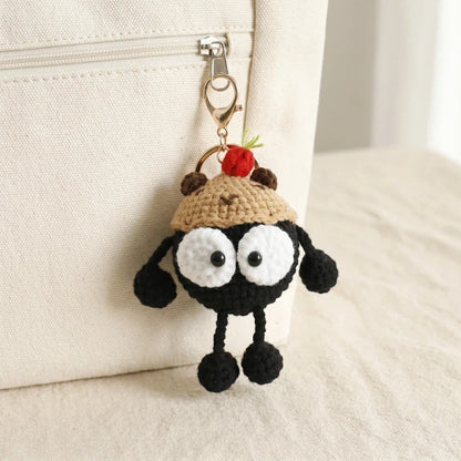 Gehäkelter „Black Coal Ball“ Taschenanhänger