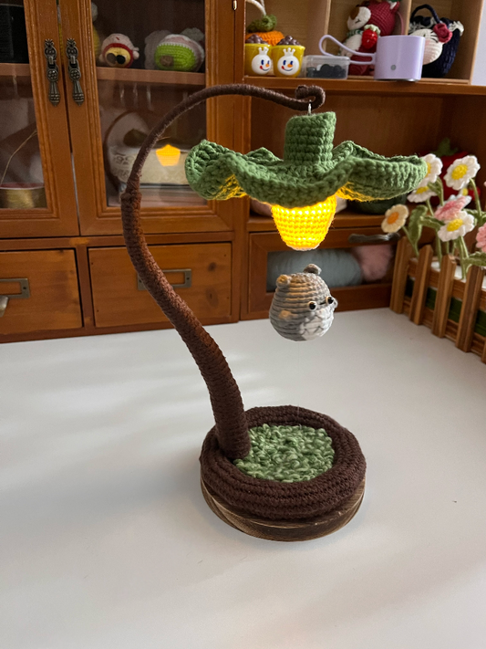 Dekorative Häkel-Tischlampe (Vorbestellung)